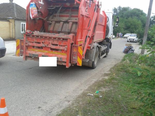 Мусоровоз сбил насмерть мальчика